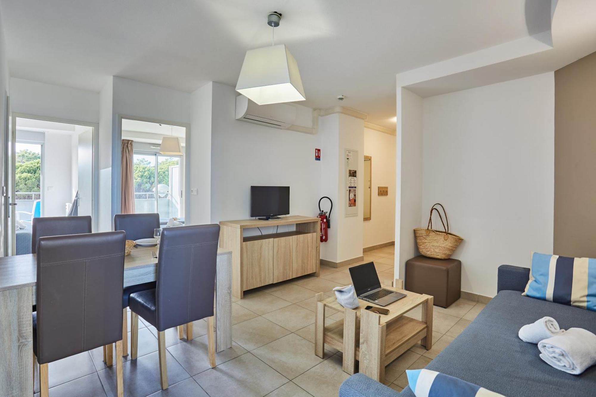 Residence Odalys Le Lotus Blanc 르발카레스 외부 사진